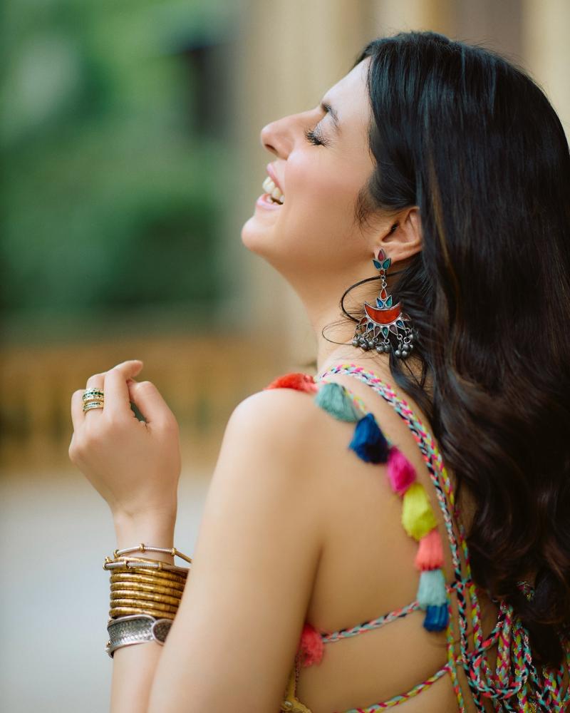 divya-khossla-kumar-cute-photos